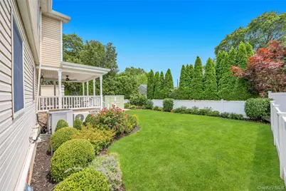 16 Ashland Avenue, New Hyde Park, NY 11040 - Photo 7