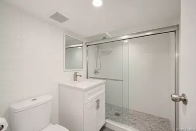 15-48 150th Place, Whitestone, NY 11357 - Photo 9