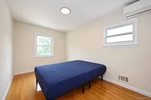 15-48 150th Pl, Whitestone, NY 11357 - Photo 13