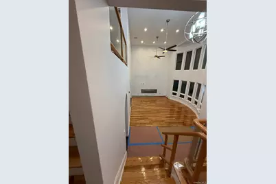 186 E Pennywood Avenue, Roosevelt, NY 11575 - Photo 9