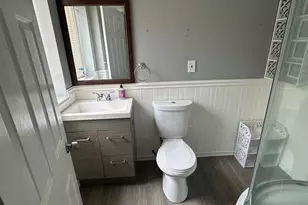 186 E Pennywood Ave, Roosevelt, NY 11575 - Photo 21