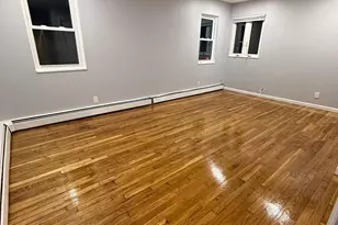 186 E Pennywood Ave, Roosevelt, NY 11575 - Photo 3