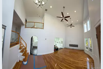 186 E Pennywood Avenue, Roosevelt, NY 11575 - Photo 13