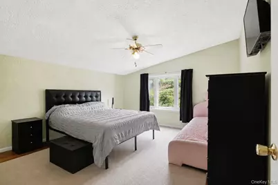 25 Chatham Terrace, Yonkers, NY 10710 - Photo 9