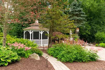 8 Glen Brook Court, Wappingers Falls, NY 12590 - Photo 3
