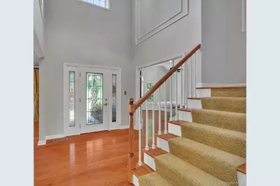 8 Glen Brook Court, Wappingers Falls, NY 12590 - Photo 11