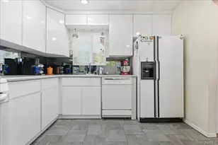 167 Lyon St, Valley Stream, NY 11580 - Photo 15