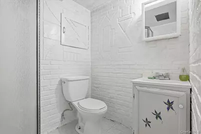 167 Lyon Street, Valley Stream, NY 11580 - Photo 25