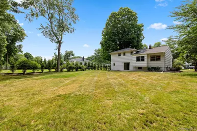28 Stratford Place, New City, NY 10956 - Photo 17