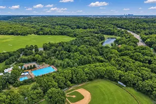 180 Van Cortlandt Park S, Bronx, NY 10463 - Photo 3