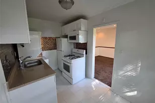 66-01 Park Dr E, Kew Gardens, NY 11367 - Photo 5