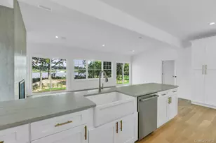 255 Peconic Bay Blvd, Aquebogue, NY 11901 - Photo 23