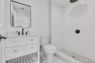 255 Peconic Bay Blvd, Aquebogue, NY 11901 - Photo 29