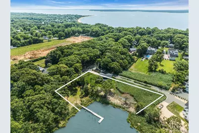 255 Peconic Bay Boulevard, Aquebogue, NY 11901 - Photo 47
