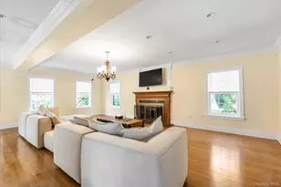 240-02 Poplar St, Douglaston, NY 11363 - Photo 5