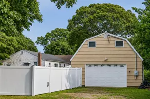 14 Tudor Rd, Shirley, NY 11967 - Photo 27