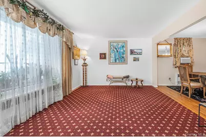 2 Atlas Court, New Hyde Park, NY 11040 - Photo 5