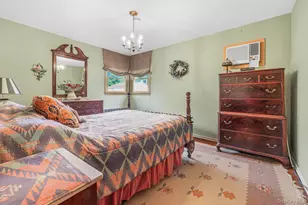 2 Atlas Ct, New Hyde Park, NY 11040 - Photo 15