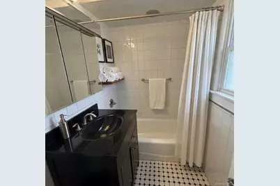 3058 Barkley Avenue, Bronx, NY 10465 - Photo 5