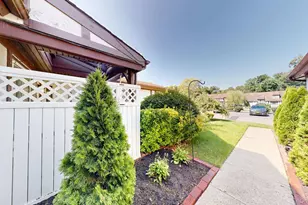 10 Amesworth Ct, Middle Island, NY 11953 - Photo 29