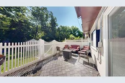 10 Amesworth Court, Middle Island, NY 11953 - Photo 17