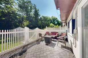 10 Amesworth Ct, Middle Island, NY 11953 - Photo 17