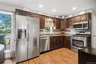 115 Patchogue Dr, Rocky Point, NY 11778 - Photo 11
