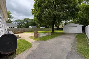 806 Mount Ave, Wyandanch, NY 11798 - Photo 11