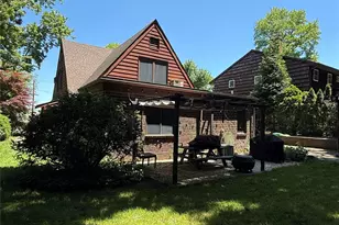 11 W Terrace Rd, Great Neck, NY 11021 - Photo 13