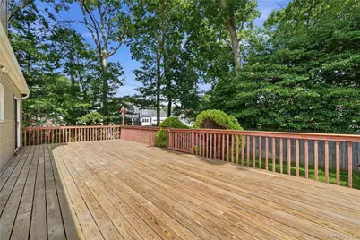 901 Liberty Street, Bohemia, NY 11716 - Photo 29