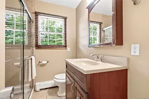 901 Liberty St, Bohemia, NY 11716 - Photo 13