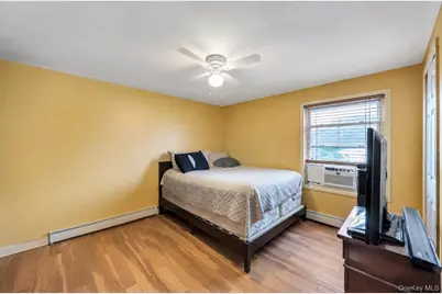 20 E Pine Street, Long Beach, NY 11561 - Photo 29