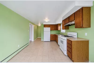 20 E Pine Street, Long Beach, NY 11561 - Photo 13