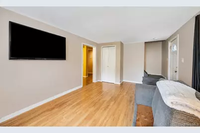 20 E Pine Street, Long Beach, NY 11561 - Photo 27