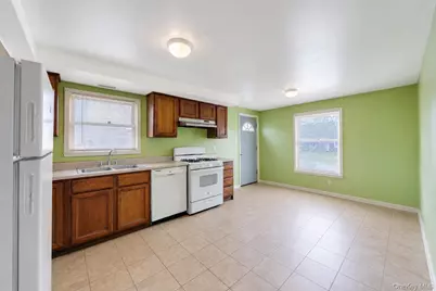 20 E Pine Street, Long Beach, NY 11561 - Photo 15