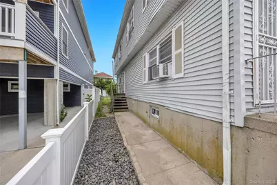 20 E Pine Street, Long Beach, NY 11561 - Photo 3