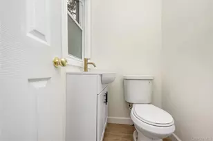 51 Peters Ave, Hempstead, NY 11550 - Photo 15