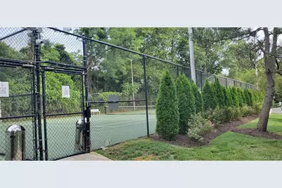 175 The Vale, Syosset, NY 11791 - Photo 3