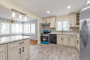 49 Middlecamp Rd, Westbury, NY 11590 - Photo 7