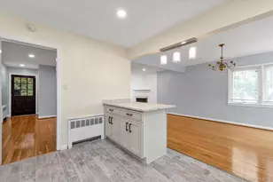 49 Middlecamp Rd, Westbury, NY 11590 - Photo 9