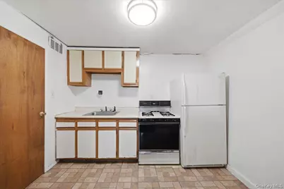 3310 Gunther Avenue, Bronx, NY 10469 - Photo 17