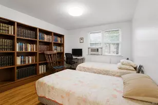 242 Kearsing Pkwy, Monsey, NY 10952 - Photo 11
