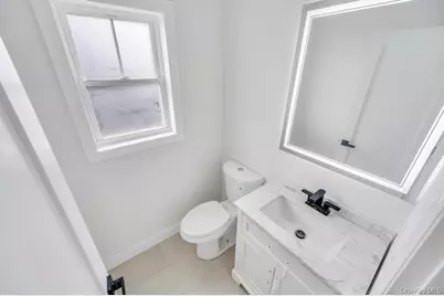 10 8th Avenue, East Rockaway, NY 11518 - Photo 5