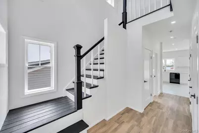 10 8th Avenue, East Rockaway, NY 11518 - Photo 13