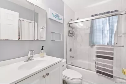 4 Erlwein Court, Massapequa, NY 11758 - Photo 9