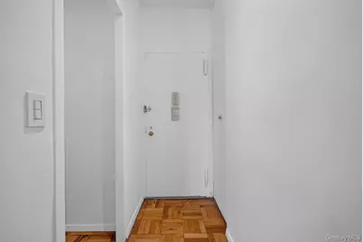 60 E 8th Street #18G, New York, NY 10003 - Photo 5