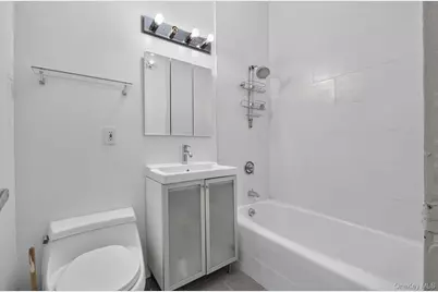 60 E 8th Street #18G, New York, NY 10003 - Photo 11