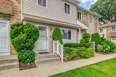 1595 N Central Avenue #29CO, Valley Stream, NY 11580 - Photo 3