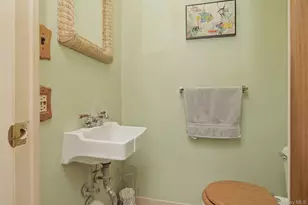 1595 N Central Ave, Valley Stream, NY 11580 - Photo 11