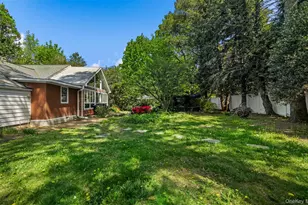194 W Neck Rd, Huntington, NY 11743 - Photo 23